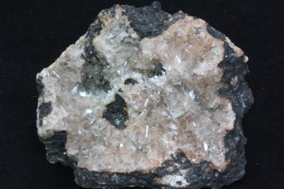 Heulanditt  148g  6 x 7cm  fra Poona i India.