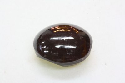 Stjernerubin cabochon  14,43ct  11,6 x 14,1mm 7,6mm tykk.