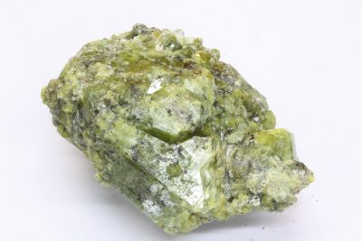 Vesuvianitt  76g 4 x 5,5cm fra Sauesetra i Drammen, Norge.