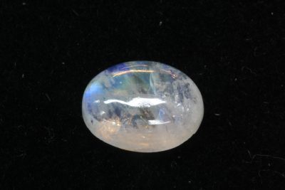 Månestein cabochon 2,40ct  8,0 x 10,0mm 3,6mm tykk fra India