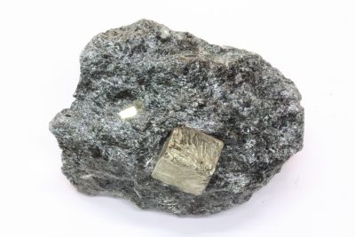 Pyritt i kloritt 58g 4 x 5,5cm fra Altermark i Rana, Norge.