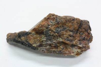 Alvitt 36g 2,5 x 5,5cm fra Rømteland gruve, Vigeland, Lindesnes, Norge.