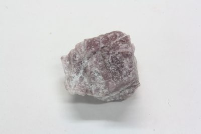 Ussingitt   2g 1 x 1,5cm fra Umba mine Lovozero, Murmansk Oblast, Russland.