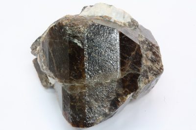 Zirkon (Hyasint) A  112g  4 x 4,5cm  fra Seiland, Alta, Norge.