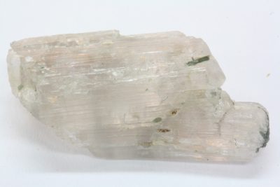 Skapolitt lilla krystall  18,19ct  10 x 26mm