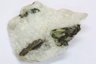 Yttrotantalitt (Y)  42g 4,5 x 6cm fra Høydalen gruve, Tørdal, Drangedal, Norge