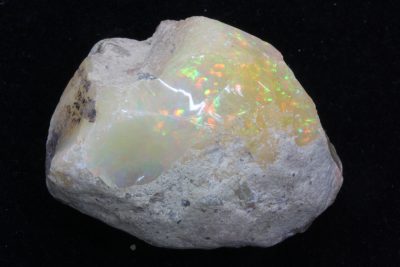Opal Etiopia   75,47ct   24 x 32 x 23mm  fra Wegel Tena Wollo Pr. Etiopia