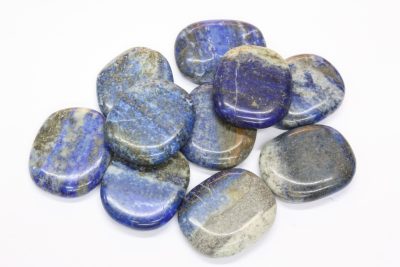 Lapis Lazuli polert flat lommestein ca 3cm fra Chile