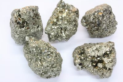 Pyritt  gruppe  3 til 4cm fra Huanzala Mine, Peru.